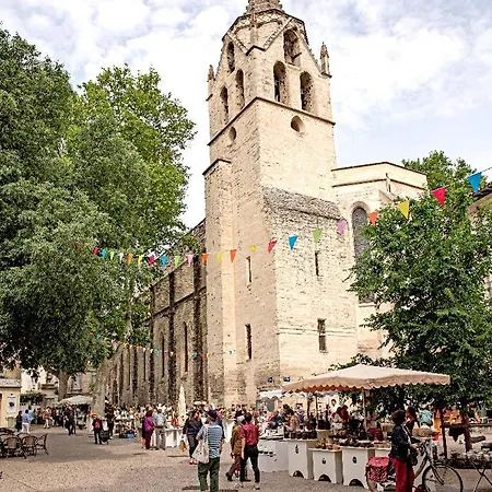 Avec Beaucoup De Charme Intra Muros * Avignon